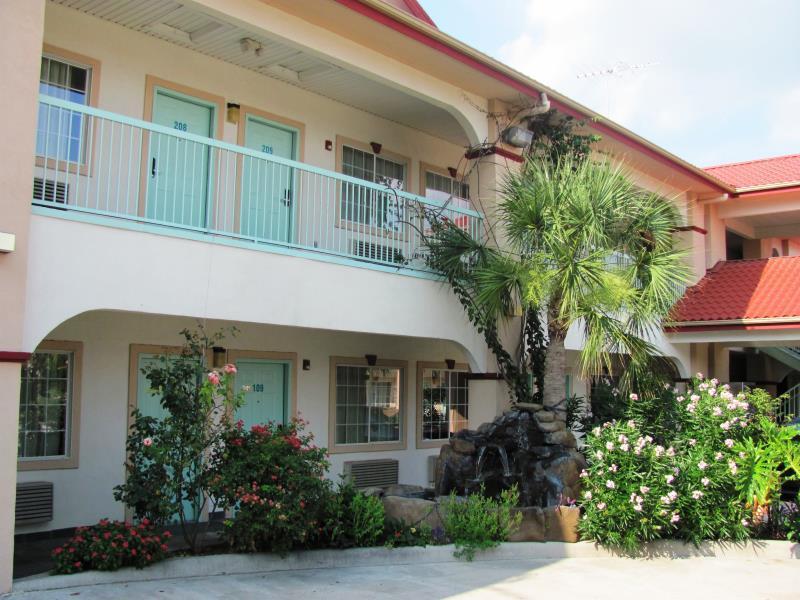 Crystal Inn 249 North Louetta Екстериор снимка