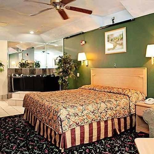 Crystal Inn 249 North Louetta Екстериор снимка